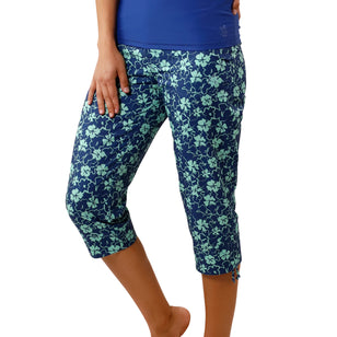 Women's front Beach Capris in Coastal Hibiscus|coastal-hibiscus