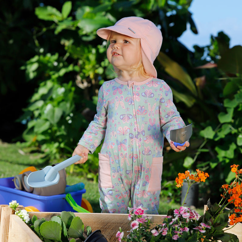 baby gardening in everyday flap hat in dusty pink|dusty-pink